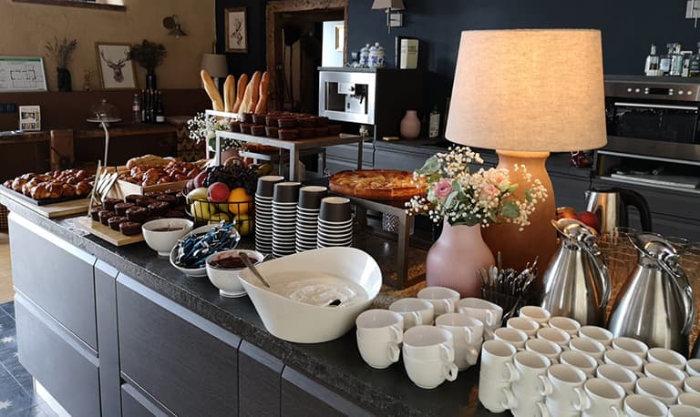 Matto Traiteur organise votre retour de mariage, brunch et petit-déjeuner avec des produits sains, mais aussi viennoiseries traditionnelles